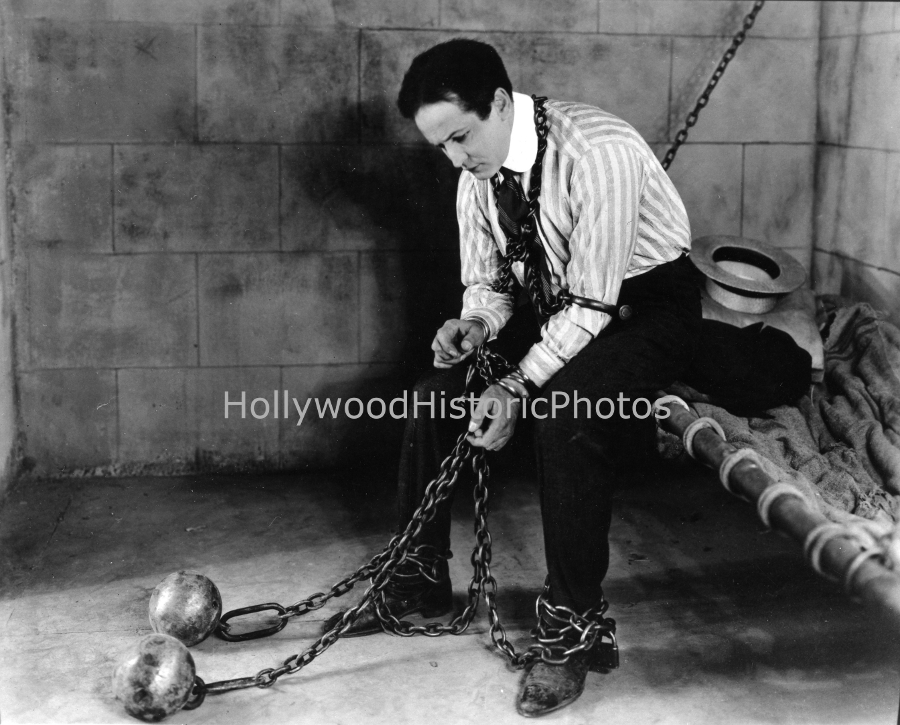 Houdini in The Grim Game.jpg
